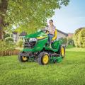 JOHN DEERE X590 With 48" Accel Deep side discharge deck